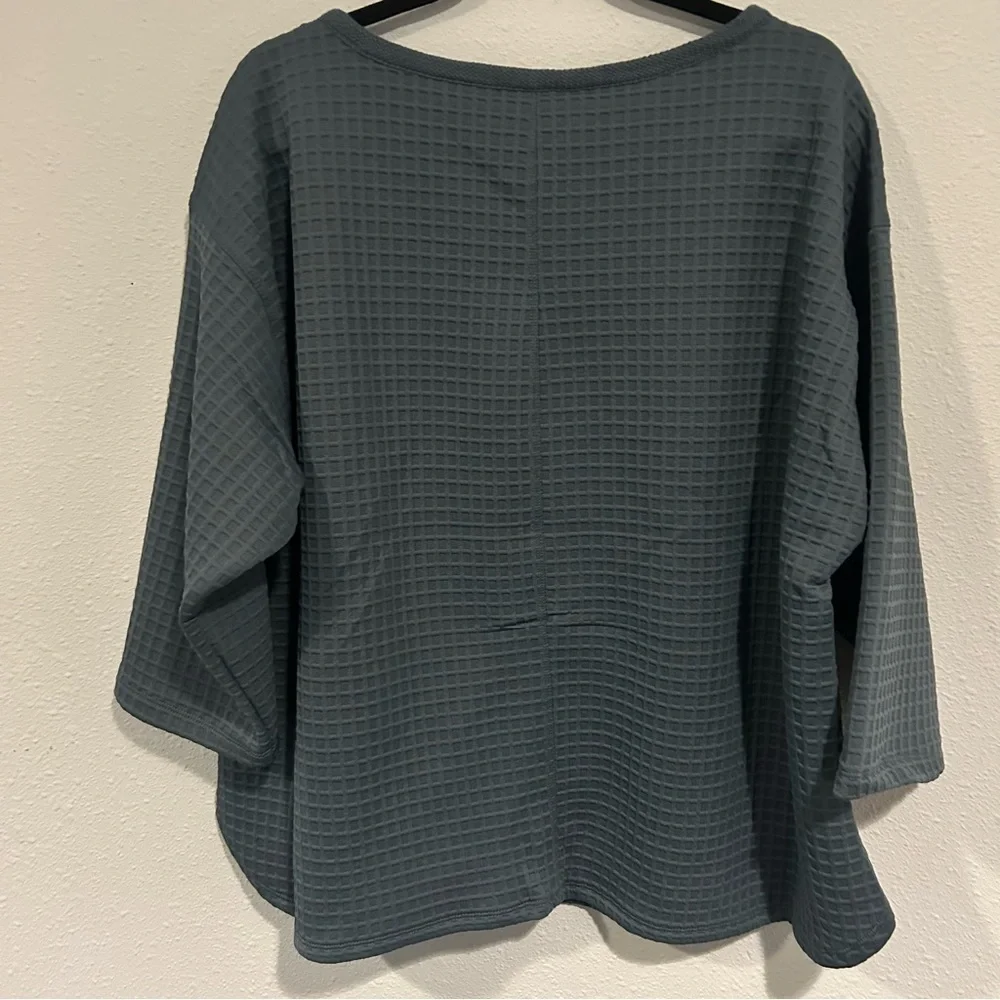 Max Studio London Light Blue Waffle Knit Women's Top Size 1X - Picture 4 of 4